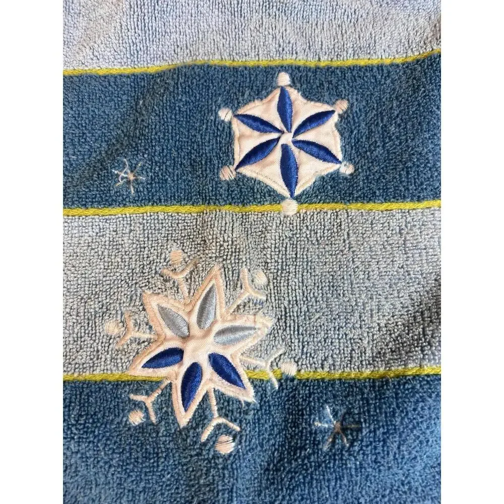 Vintage 1993 Winter Snowflake Hand Towel‎ Blue Green Terry Cloth Grannycore